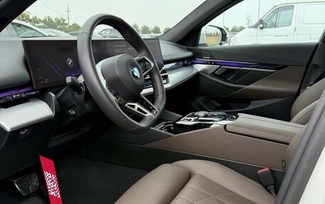 BMW 5 серия, 2024 год, 7 300 000 рублей, 4 фотография