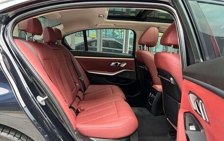 BMW 3 серия, 2021 год, 2 990 000 рублей, 15 фотография