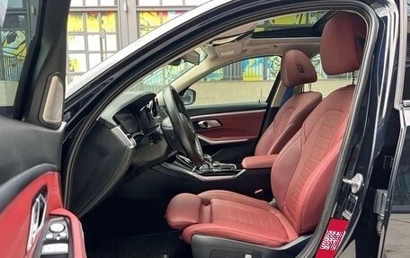 BMW 3 серия, 2021 год, 2 990 000 рублей, 10 фотография