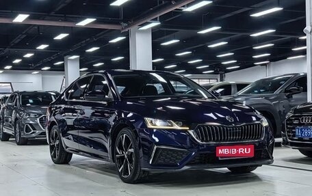 Skoda Octavia IV, 2022 год, 2 100 000 рублей, 3 фотография