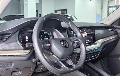 Skoda Octavia IV, 2022 год, 2 100 000 рублей, 11 фотография