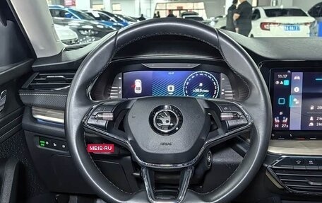 Skoda Octavia IV, 2022 год, 2 100 000 рублей, 12 фотография