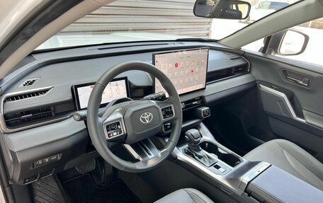 Toyota RAV4, 2026 год, 5 250 000 рублей, 16 фотография