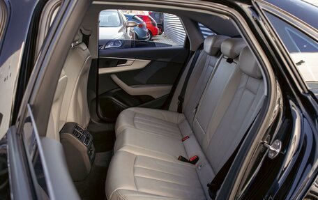 Audi A4, 2019 год, 1 995 000 рублей, 17 фотография