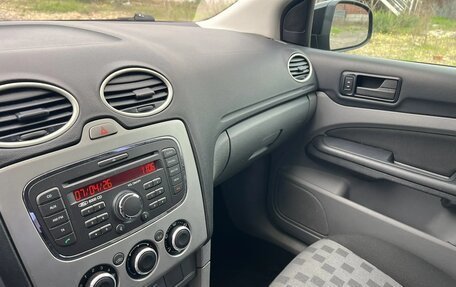 Ford Focus II рестайлинг, 2010 год, 699 000 рублей, 23 фотография