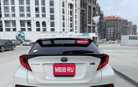 Toyota C-HR I рестайлинг, 2020 год, 3 000 000 рублей, 4 фотография