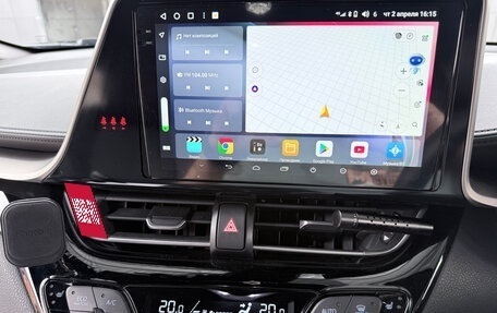 Toyota C-HR I рестайлинг, 2020 год, 3 000 000 рублей, 6 фотография