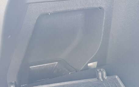 Toyota C-HR I рестайлинг, 2020 год, 3 000 000 рублей, 23 фотография