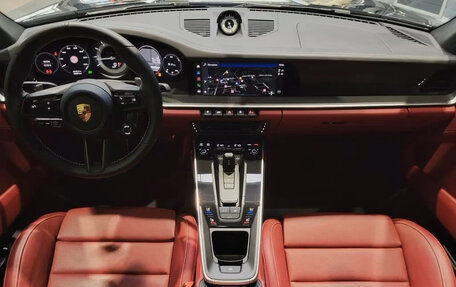 Porsche 911, 2024 год, 27 290 032 рублей, 10 фотография