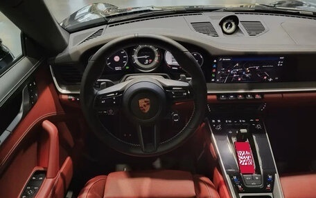 Porsche 911, 2024 год, 27 290 032 рублей, 11 фотография