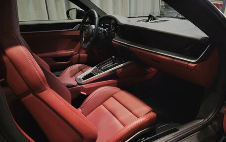 Porsche 911, 2024 год, 27 290 032 рублей, 15 фотография