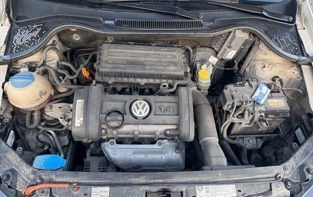 Volkswagen Polo VI (EU Market), 2011 год, 840 000 рублей, 18 фотография