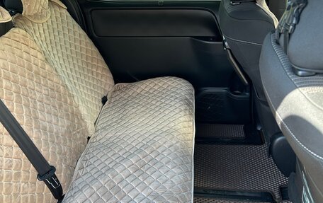 Toyota Voxy III, 2018 год, 2 790 000 рублей, 8 фотография