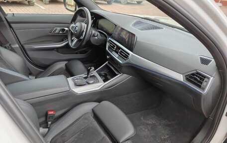 BMW 3 серия, 2021 год, 3 950 000 рублей, 11 фотография