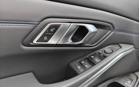 BMW 3 серия, 2021 год, 3 950 000 рублей, 14 фотография