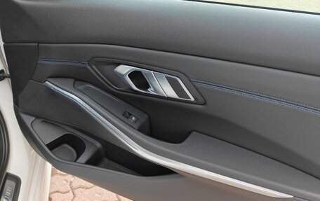 BMW 3 серия, 2021 год, 3 950 000 рублей, 15 фотография