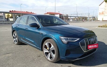 Audi e-tron I, 2021 год, 5 168 000 рублей, 2 фотография