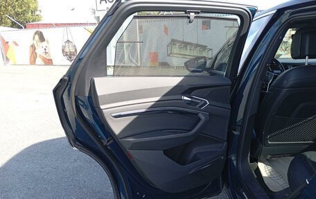 Audi e-tron I, 2021 год, 5 168 000 рублей, 11 фотография