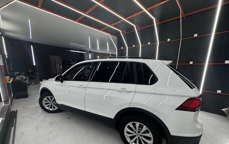 Volkswagen Tiguan II, 2020 год, 3 250 000 рублей, 2 фотография