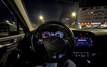 Volkswagen Tiguan II, 2020 год, 3 250 000 рублей, 27 фотография