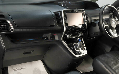 Nissan Serena IV, 2019 год, 2 349 000 рублей, 9 фотография