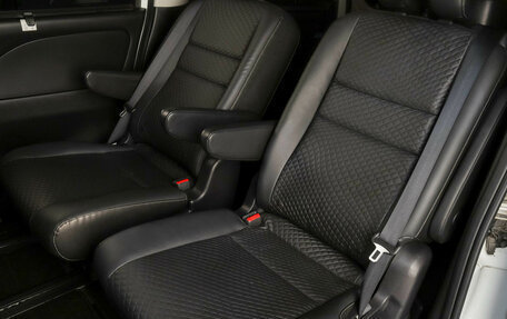 Nissan Serena IV, 2019 год, 2 349 000 рублей, 21 фотография