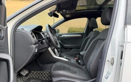 Volkswagen T-Roc I, 2022 год, 1 520 000 рублей, 6 фотография