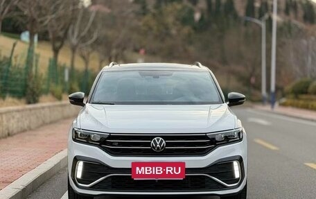 Volkswagen T-Roc I, 2022 год, 1 520 000 рублей, 2 фотография