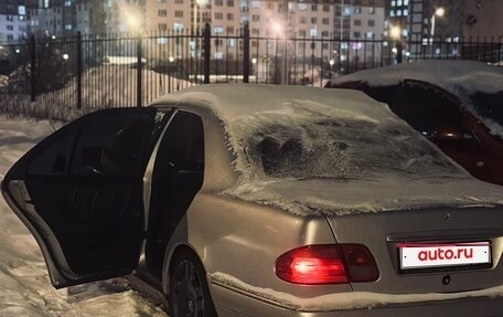 Mercedes-Benz E-Класс, 1998 год, 380 000 рублей, 1 фотография