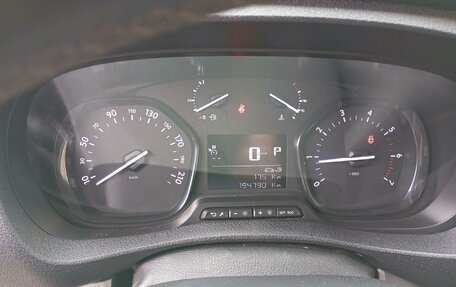 Peugeot Traveller I, 2019 год, 2 714 060 рублей, 7 фотография