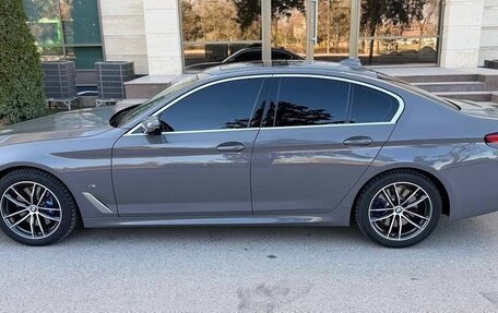 BMW 5 серия, 2022 год, 5 390 000 рублей, 3 фотография