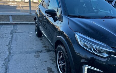 Renault Kaptur I рестайлинг, 2017 год, 1 480 000 рублей, 2 фотография