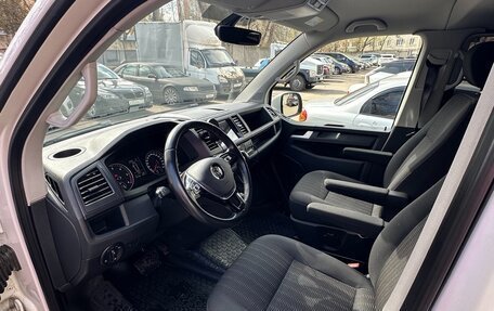 Volkswagen Caravelle T6 рестайлинг, 2017 год, 3 200 000 рублей, 7 фотография