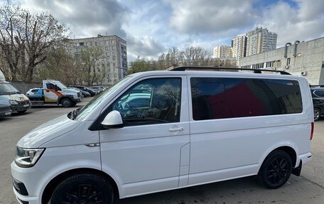 Volkswagen Caravelle T6 рестайлинг, 2017 год, 3 200 000 рублей, 5 фотография