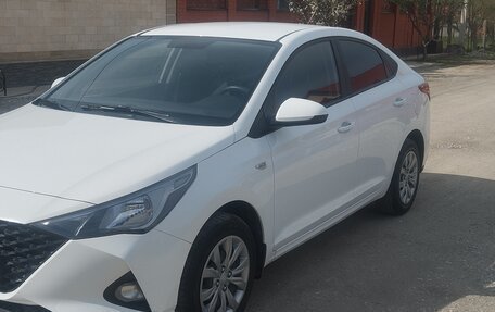 Hyundai Solaris II рестайлинг, 2021 год, 1 480 000 рублей, 3 фотография