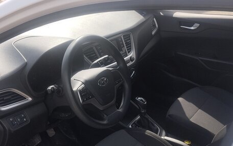 Hyundai Solaris II рестайлинг, 2021 год, 1 480 000 рублей, 9 фотография