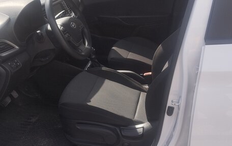 Hyundai Solaris II рестайлинг, 2021 год, 1 480 000 рублей, 11 фотография