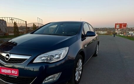 Opel Astra J, 2010 год, 680 000 рублей, 2 фотография