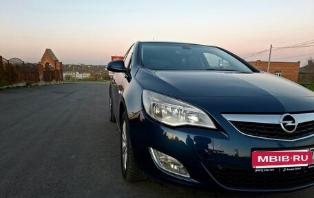 Opel Astra J, 2010 год, 680 000 рублей, 8 фотография