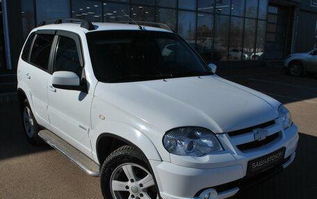 Chevrolet Niva I рестайлинг, 2015 год, 470 000 рублей, 2 фотография