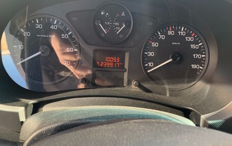 Peugeot Partner II рестайлинг 2, 2011 год, 600 000 рублей, 6 фотография