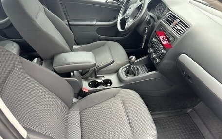 Volkswagen Jetta VI, 2013 год, 605 000 рублей, 13 фотография