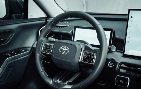 Toyota RAV4, 2025 год, 4 350 000 рублей, 36 фотография