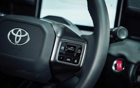 Toyota RAV4, 2025 год, 4 350 000 рублей, 35 фотография