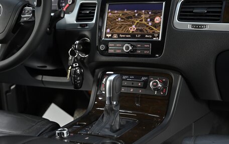 Volkswagen Touareg III, 2012 год, 1 899 000 рублей, 11 фотография