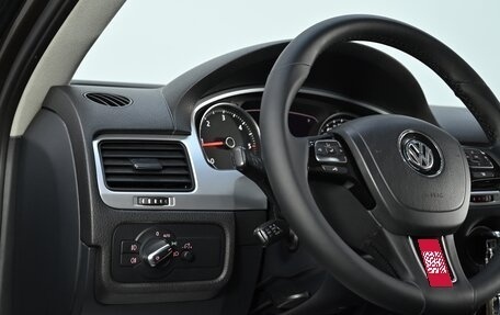 Volkswagen Touareg III, 2012 год, 1 899 000 рублей, 8 фотография