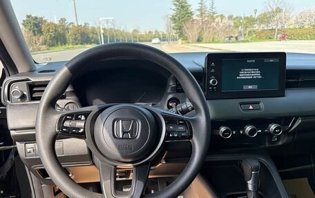 Honda Vezel, 2023 год, 1 850 000 рублей, 11 фотография