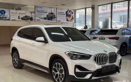 BMW X1, 2022 год, 1 810 000 рублей, 3 фотография