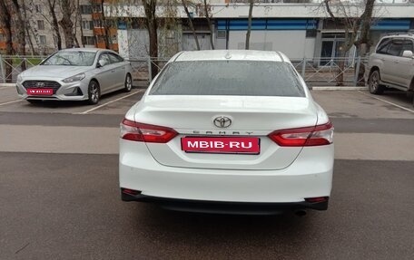 Toyota Camry, 2020 год, 2 100 000 рублей, 1 фотография