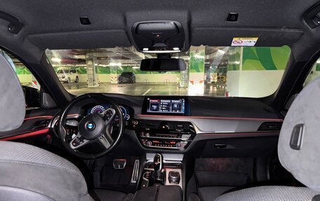 BMW 5 серия, 2018 год, 4 500 000 рублей, 13 фотография